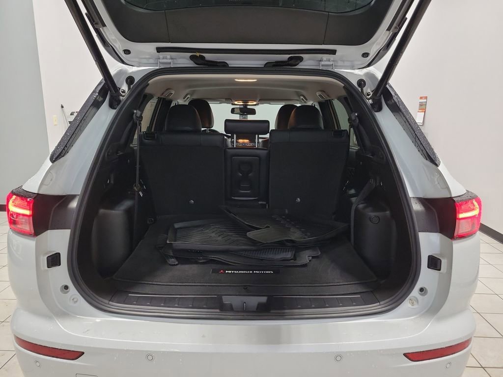 Used 2024 Mitsubishi Outlander SEL image 34