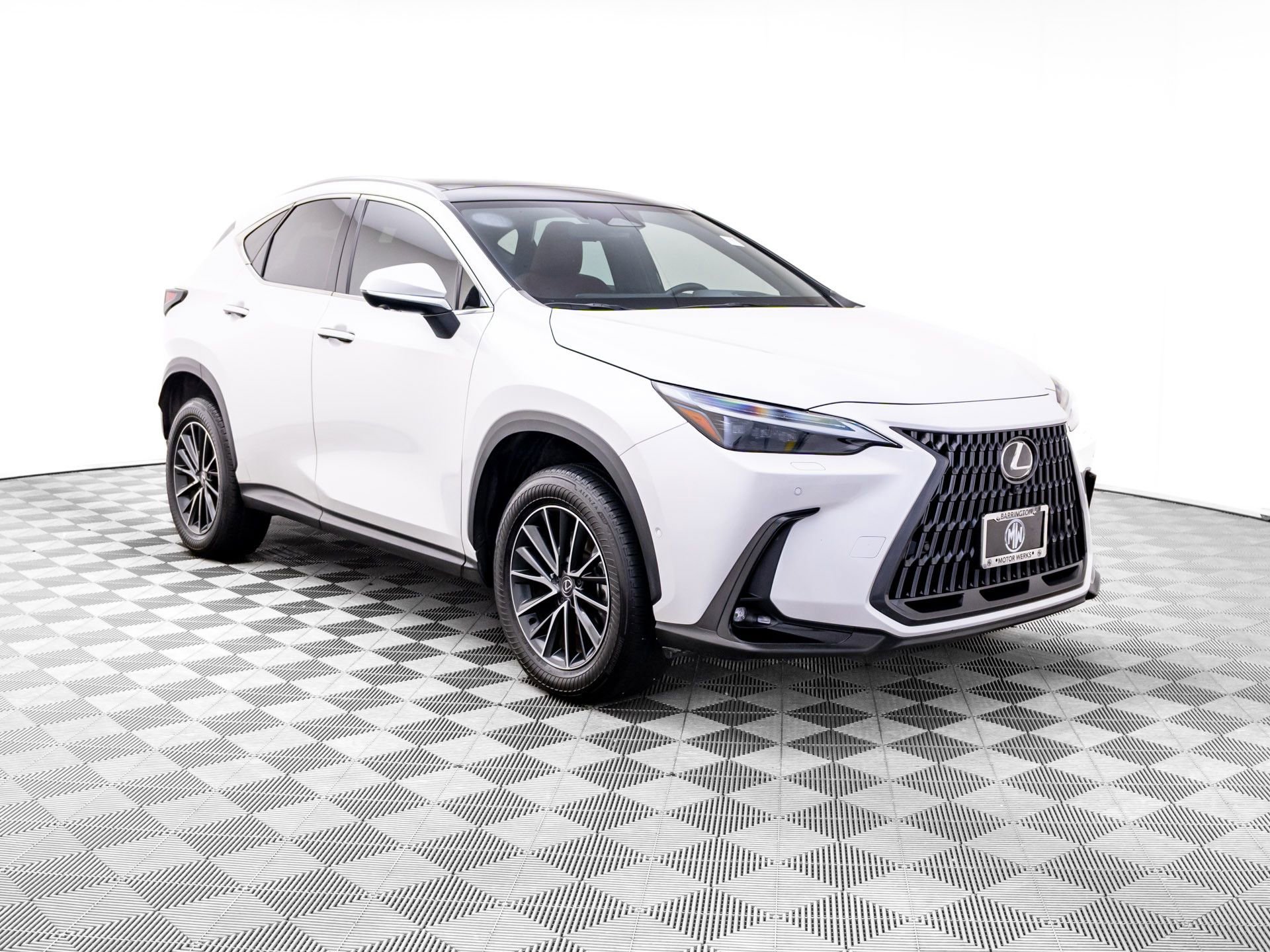 Used 2024 Lexus NX 350h AWD w/ Vision Package image 8