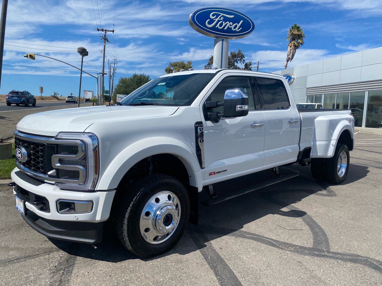 New 2027 Ford F450 Platinum w/ Platinum Plus Package AWD/4WD image 2