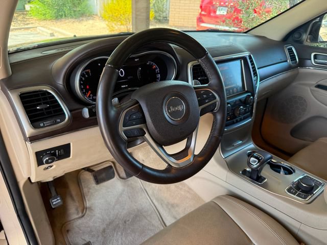 Used 2015 Jeep Grand Cherokee Overland AWD/4WD image 23