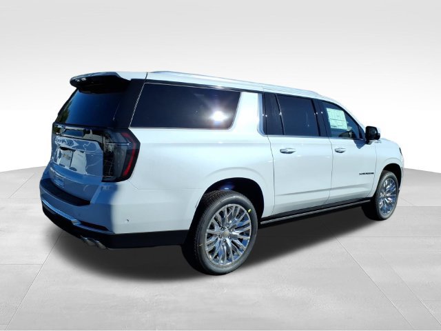 New 2027 Chevrolet Suburban High Country AWD/4WD image 3