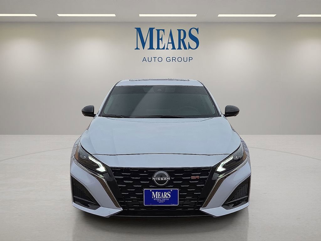 Used 2024 Nissan Altima 2.0 SR image 9