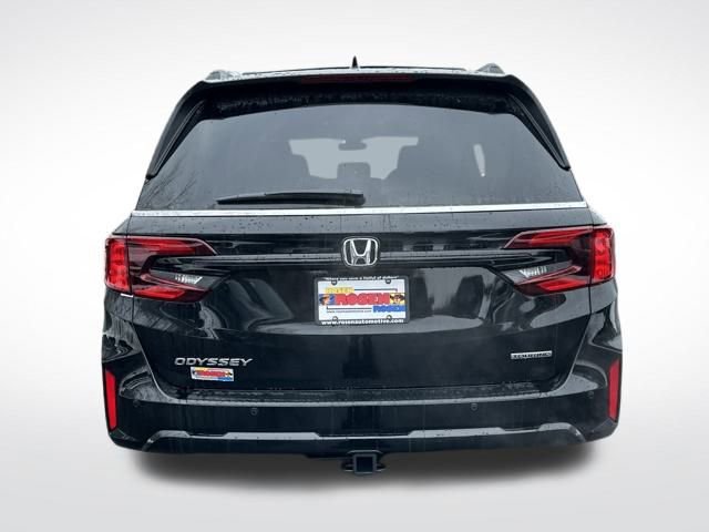 New 2026 Honda Odyssey Touring image 4