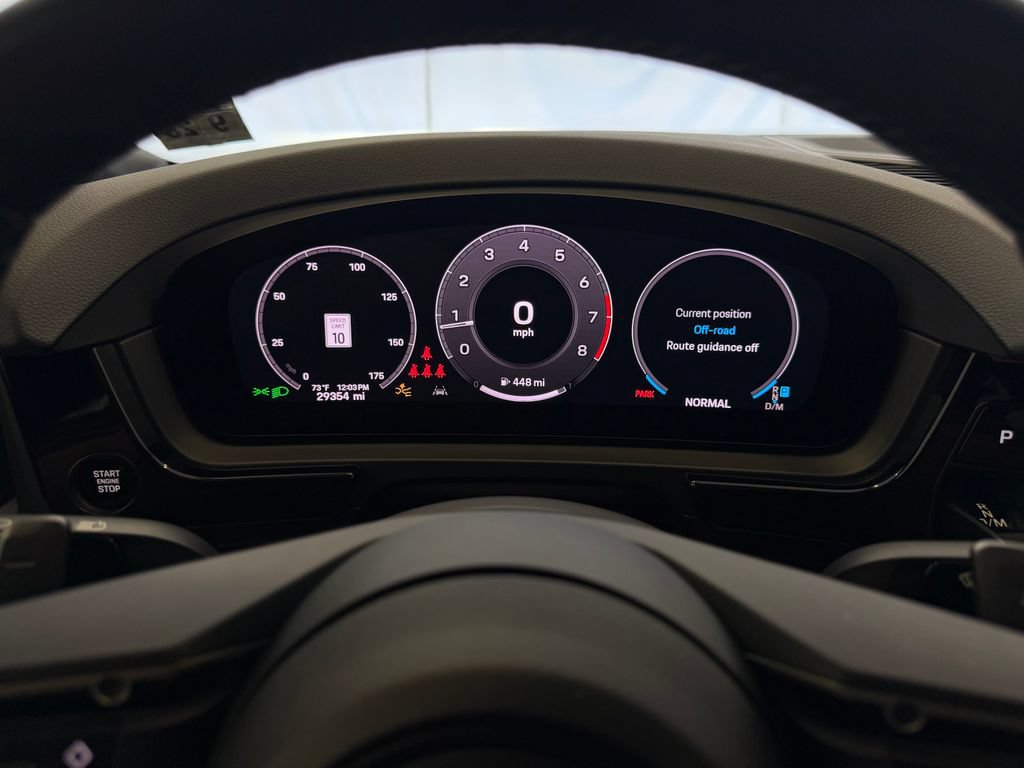 Certified 2024 Porsche Cayenne Coupe AWD/4WD image 21