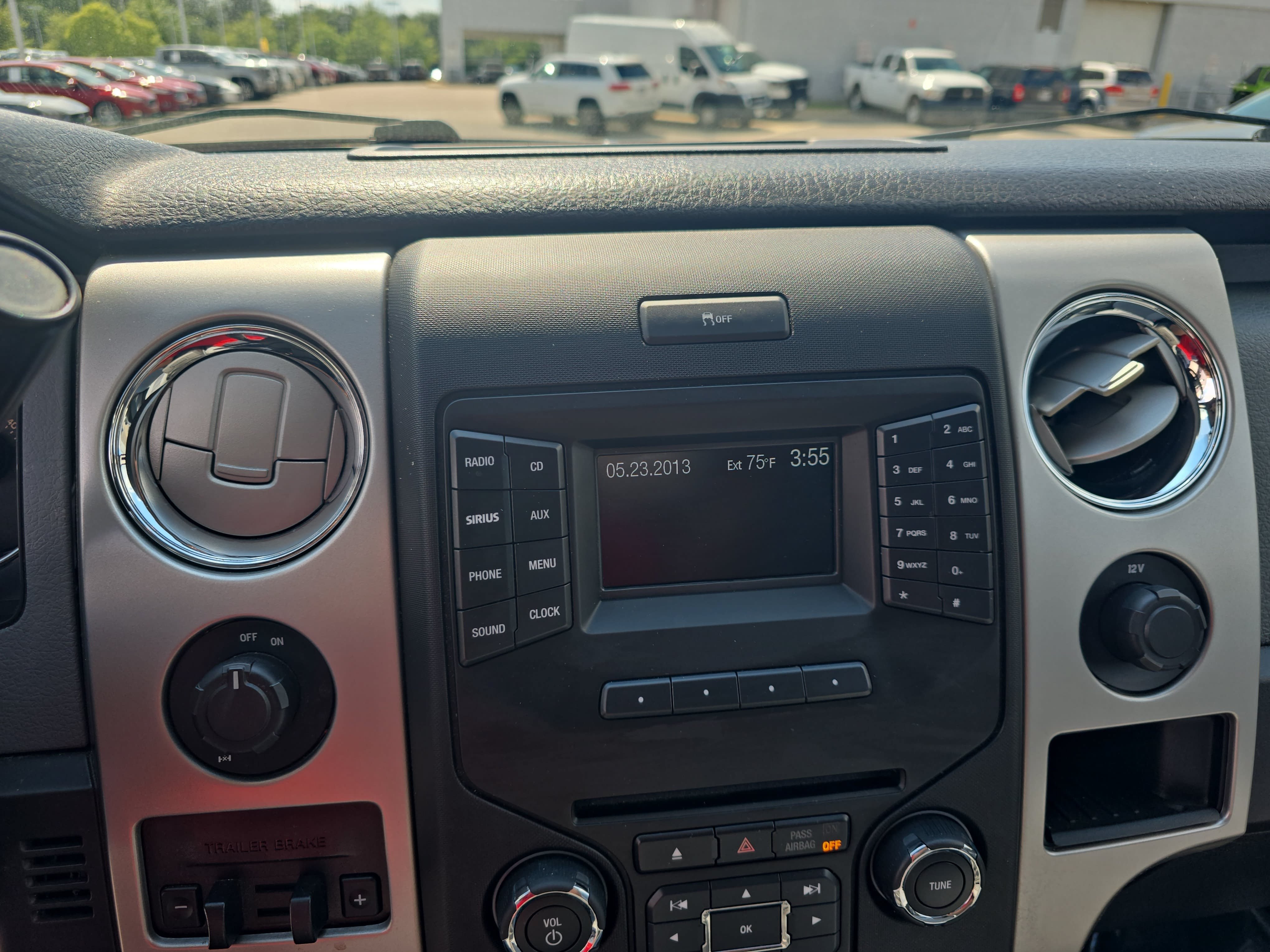 Used 2013 Ford F150 XLT w/ Luxury Equipment Group RWD image 24