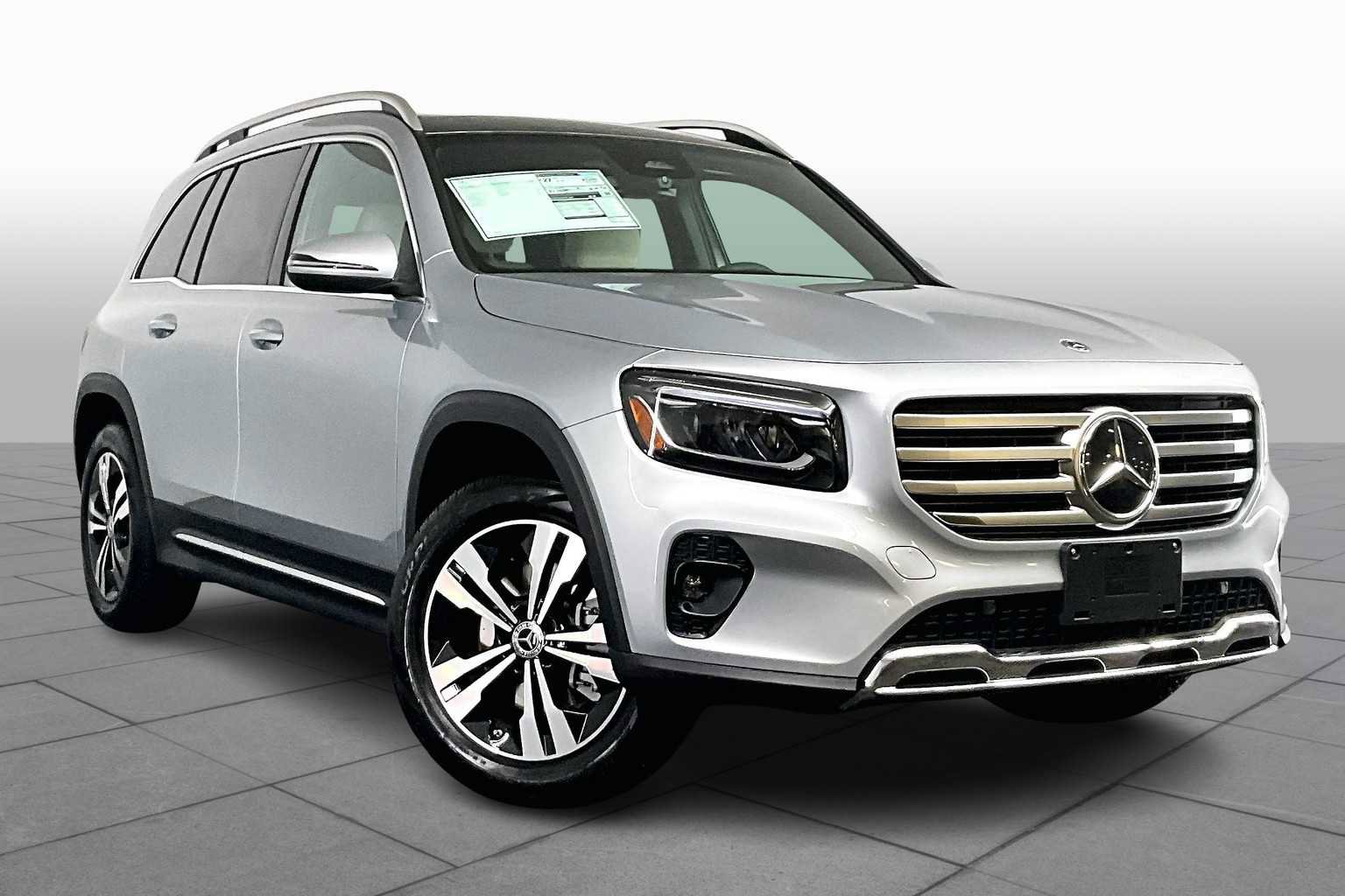 New 2026 Mercedes-Benz GLB 250 4MATIC image 2
