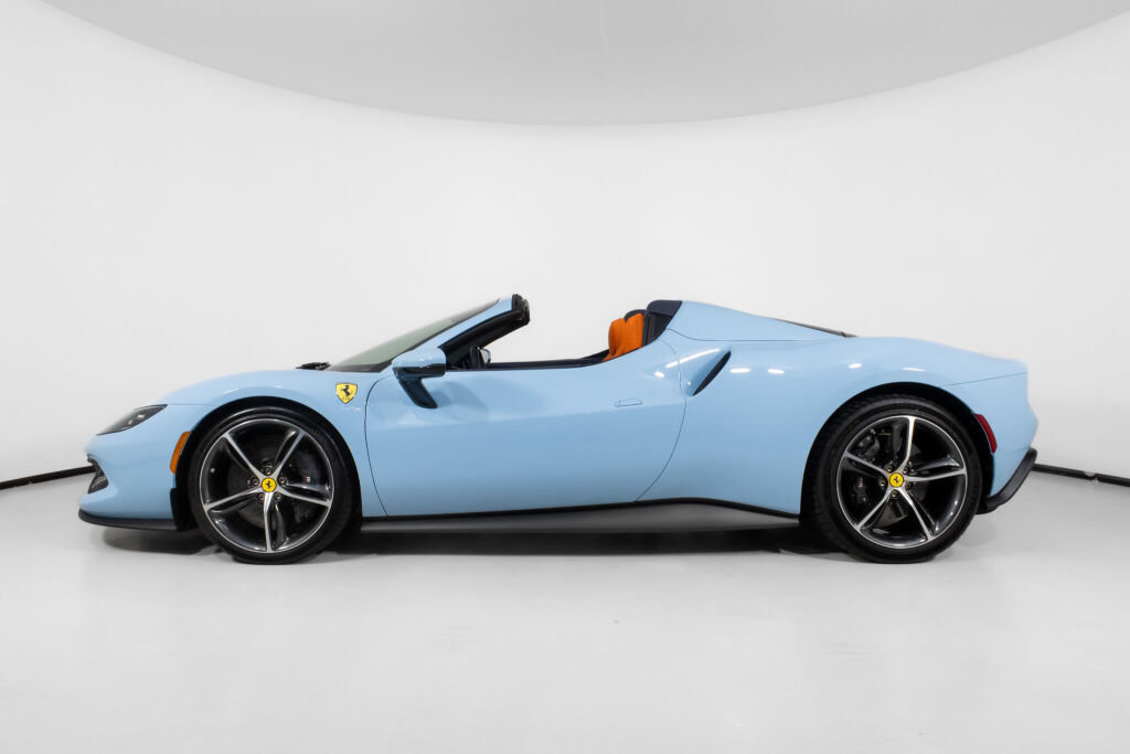 Used 2024 Ferrari 296 GTS RWD image 3