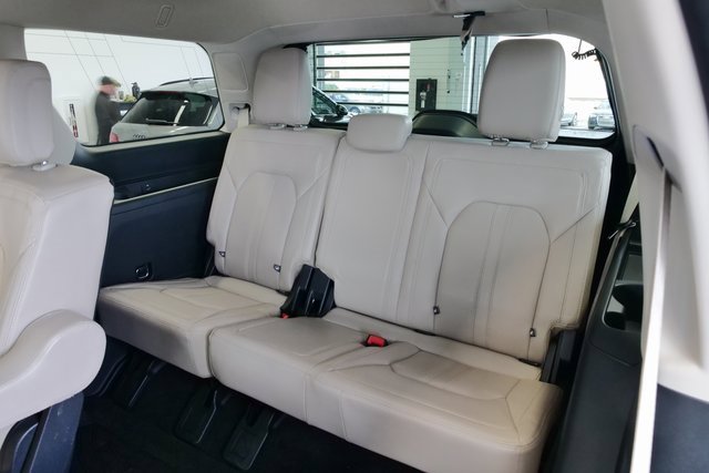 Used 2022 Ford Expedition Limited image 13