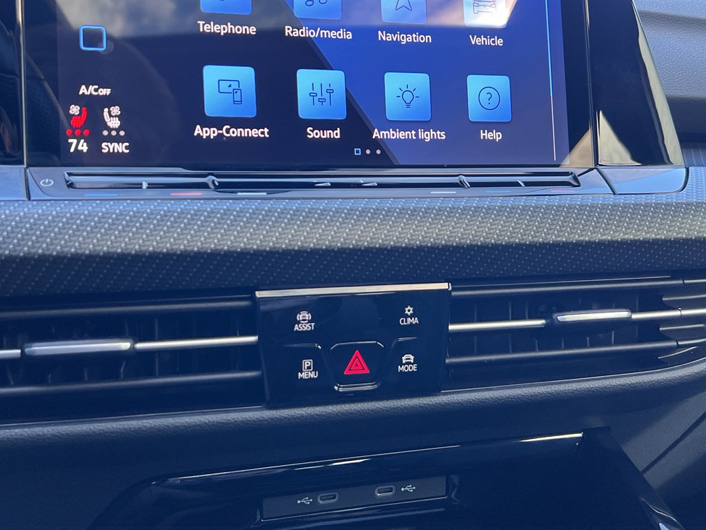 Used 2023 Volkswagen Golf R image 22