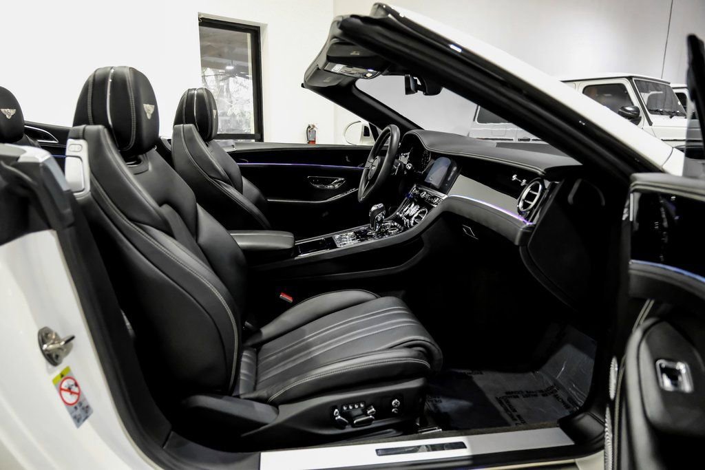 Used 2020 Bentley Continental GT image 38