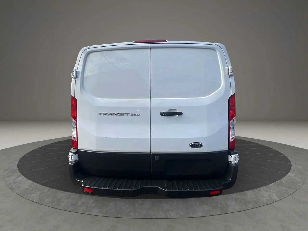 Used 2018 Ford Transit 250 130 Low Roof image 6