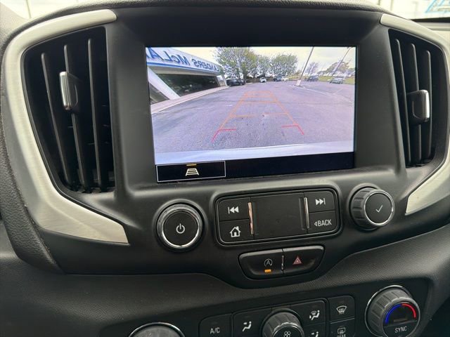 Used 2023 GMC Terrain SLT image 15