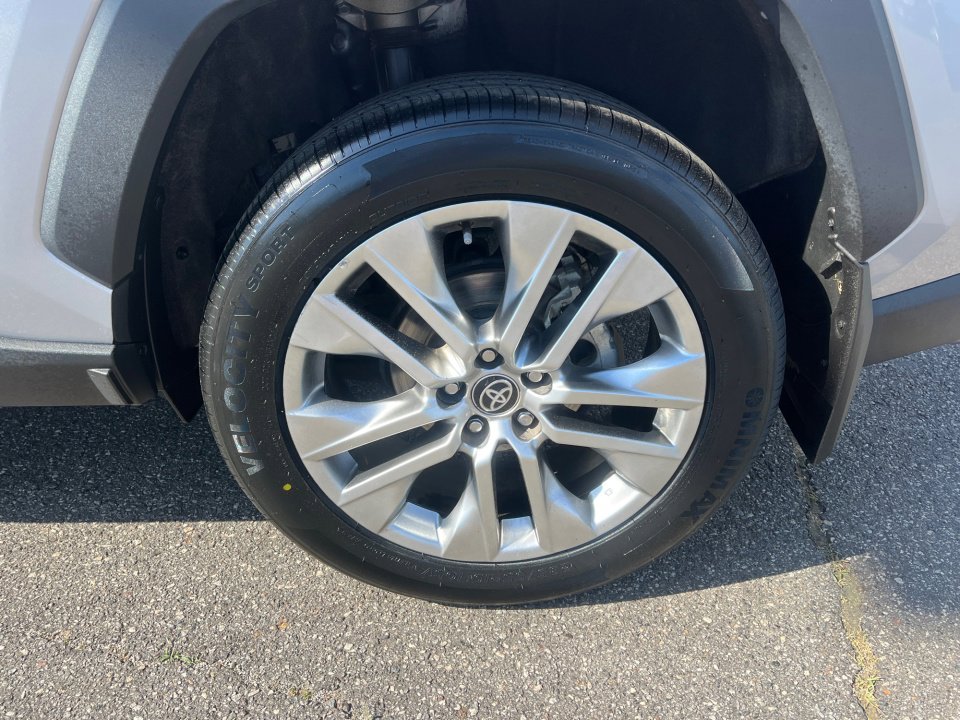 Used 2024 Toyota RAV4 XLE Premium FWD image 24