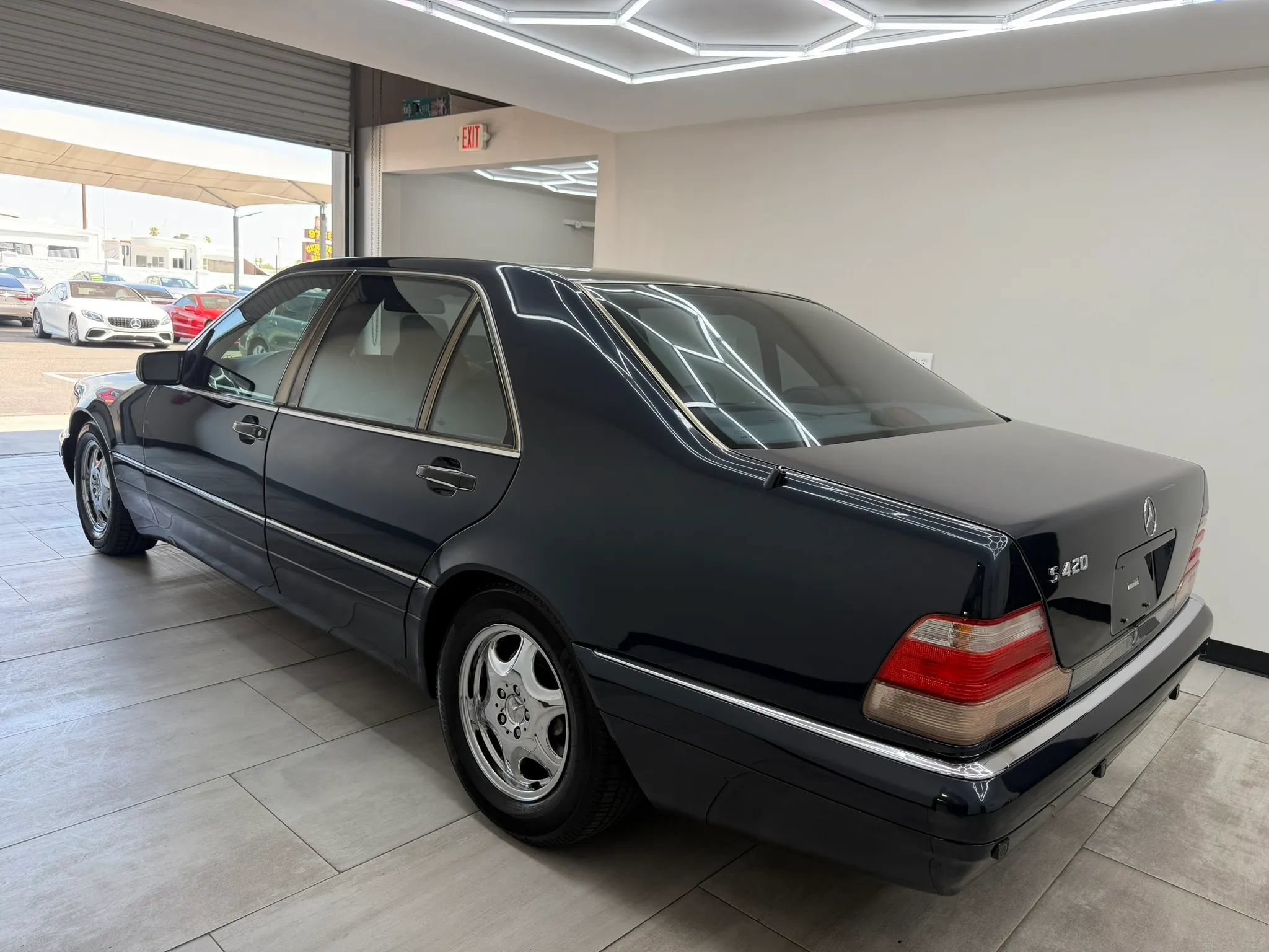 Used 1997 Mercedes-Benz S 420 image 4