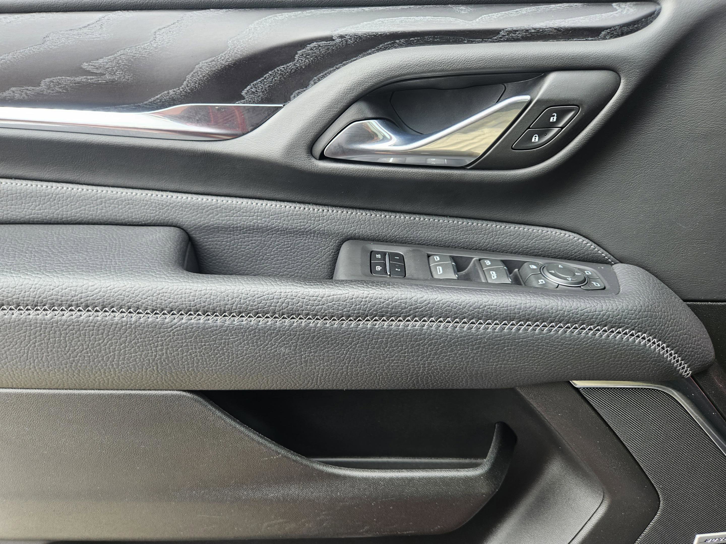 Used 2023 GMC Yukon Denali w/ LPO, Floor Liner Package image 15