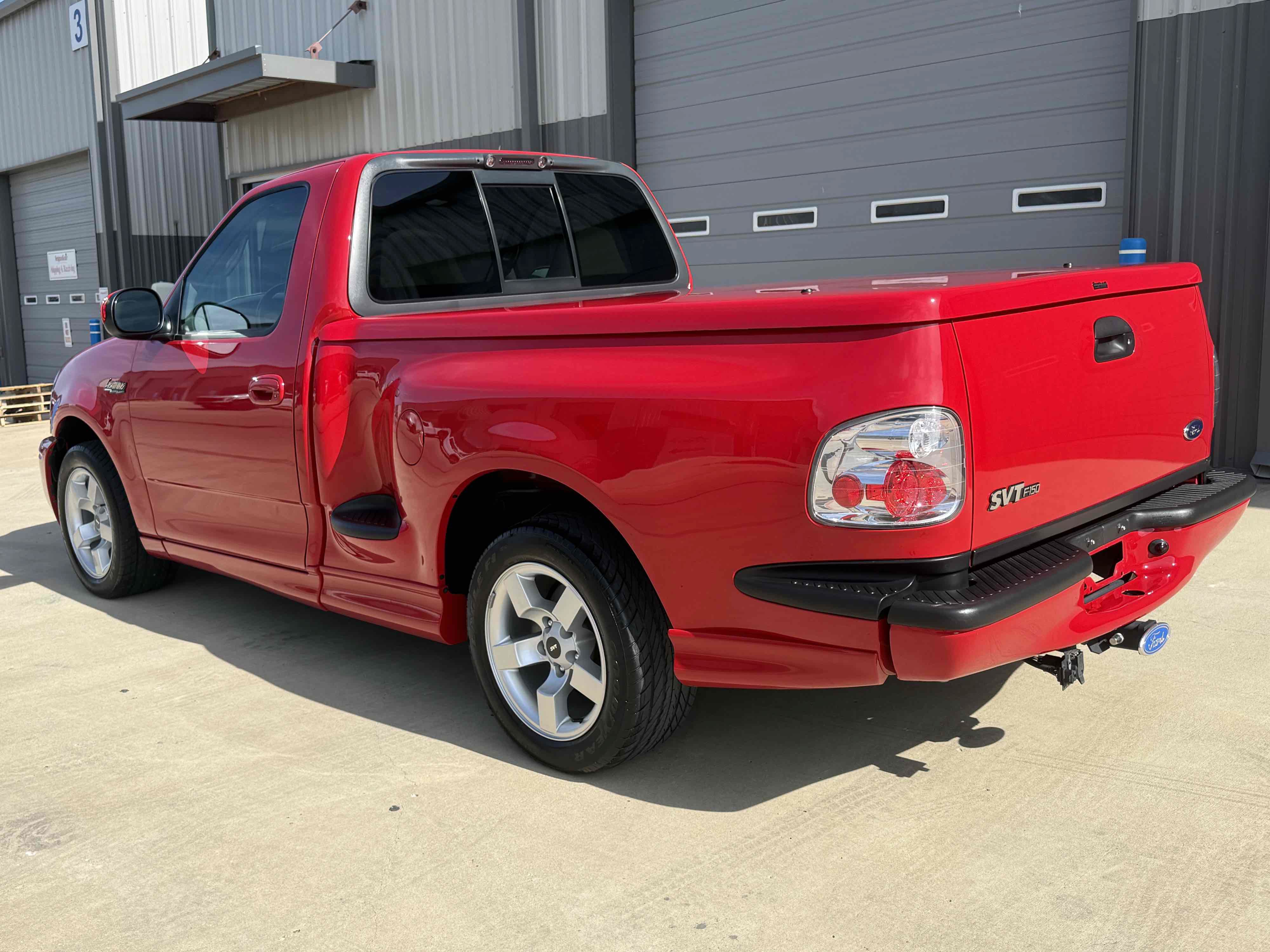 Used 2001 Ford F150 Lightning RWD image 22