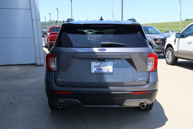 Certified 2024 Ford Explorer XLT w/ Equipment Group 202A AWD/4WD image 4