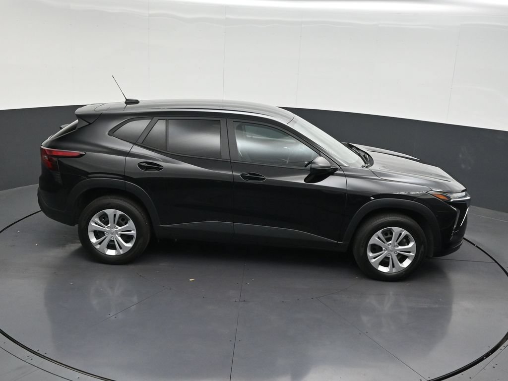 Used 2024 Chevrolet Trax LS FWD image 20