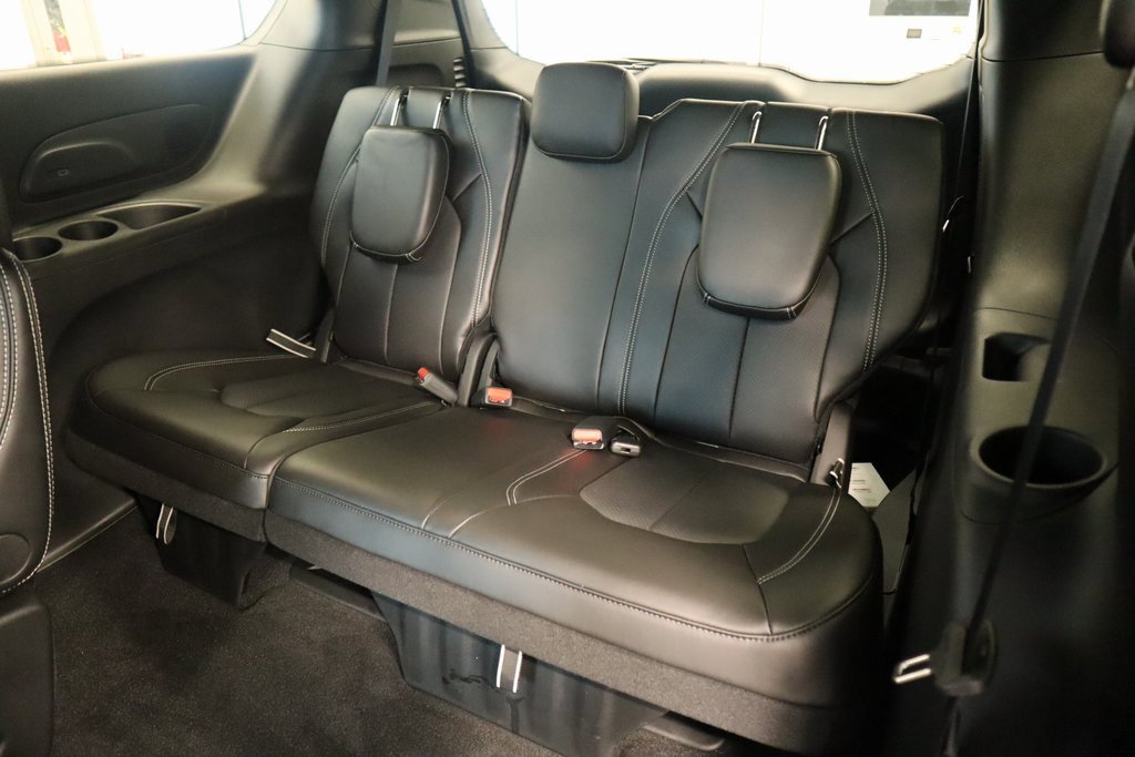 New 2026 Chrysler Pacifica Select image 4