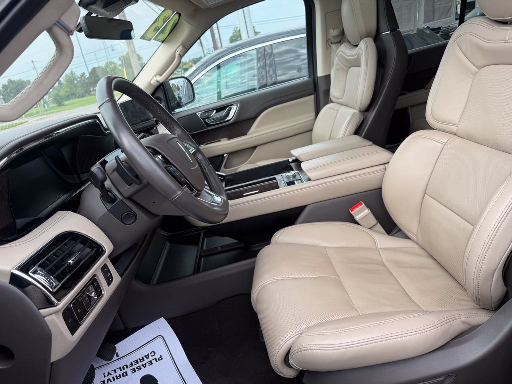 Used 2023 Lincoln Navigator Reserve AWD/4WD image 21