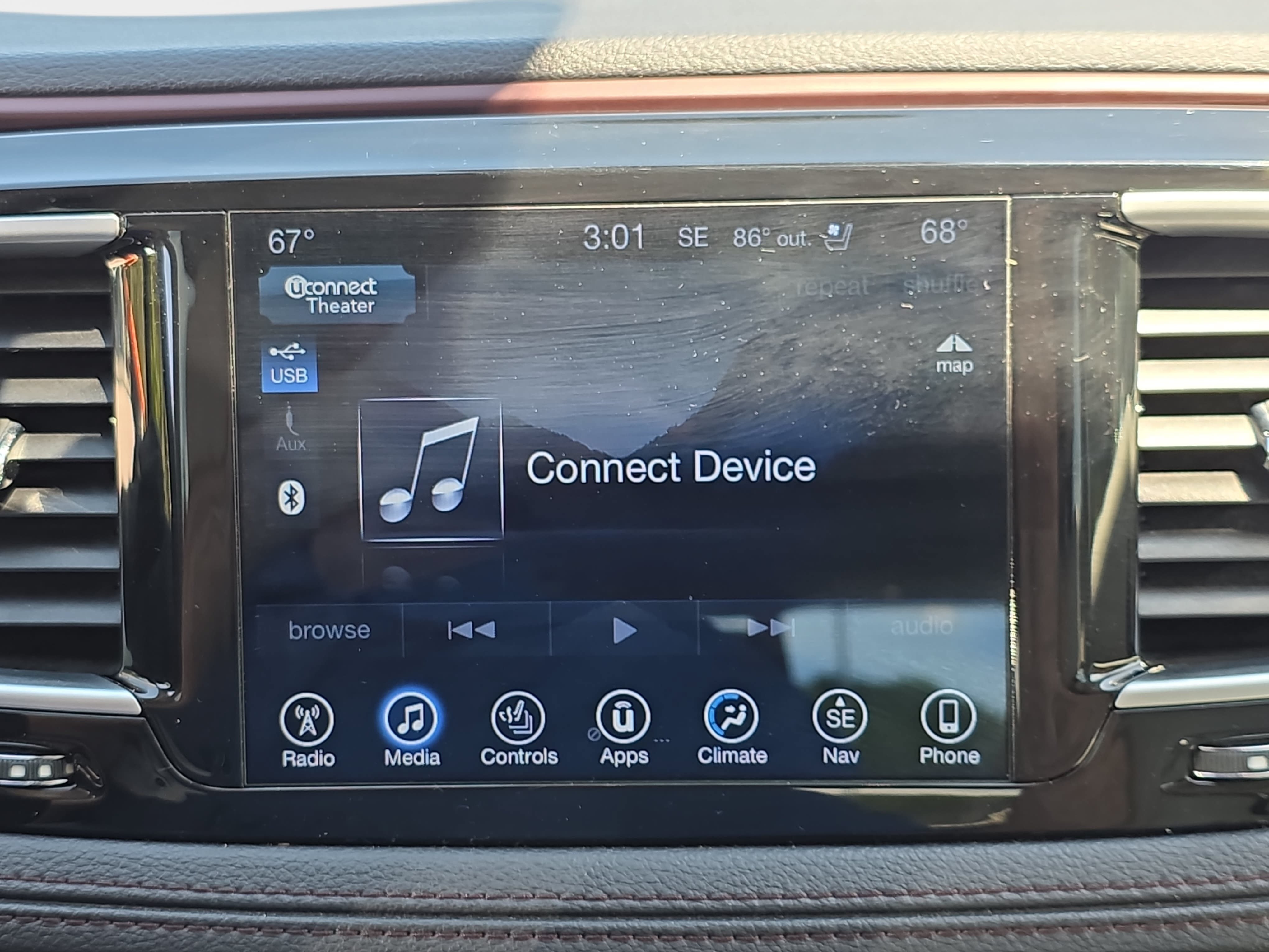 Used 2017 Chrysler Pacifica Limited FWD image 19