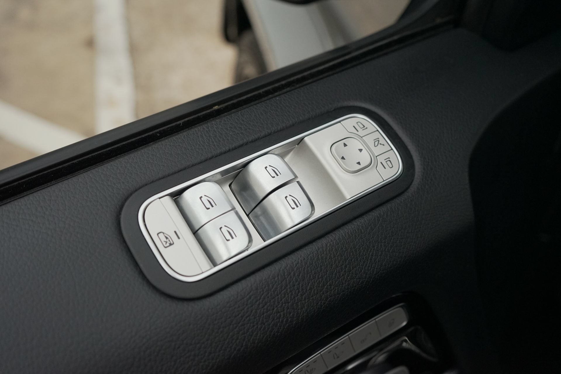 Used 2024 Mercedes-Benz G 63 AMG 4MATIC w/ Seat Comfort Package image 25