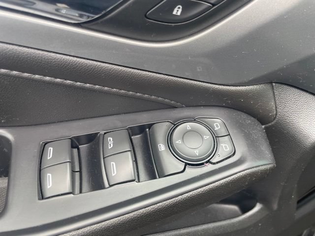 Used 2022 Chevrolet Traverse LT FWD image 11