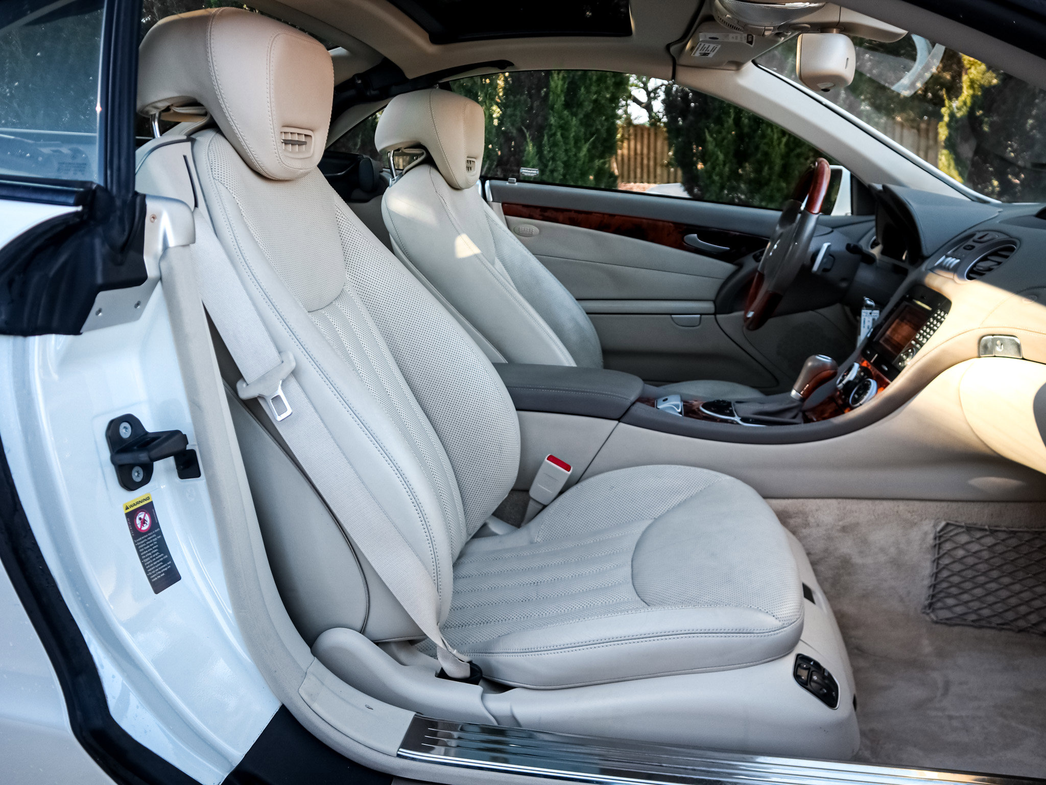 Used 2011 Mercedes-Benz SL 550 SL 550 image 32