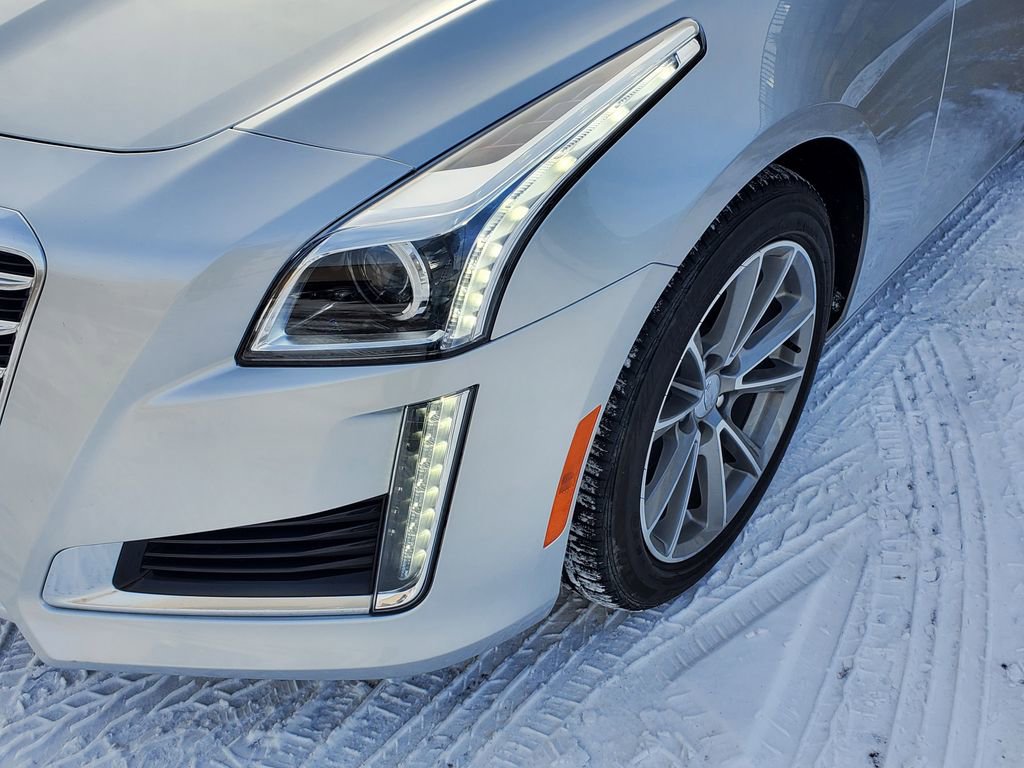 Used 2018 Cadillac CTS Luxury image 11