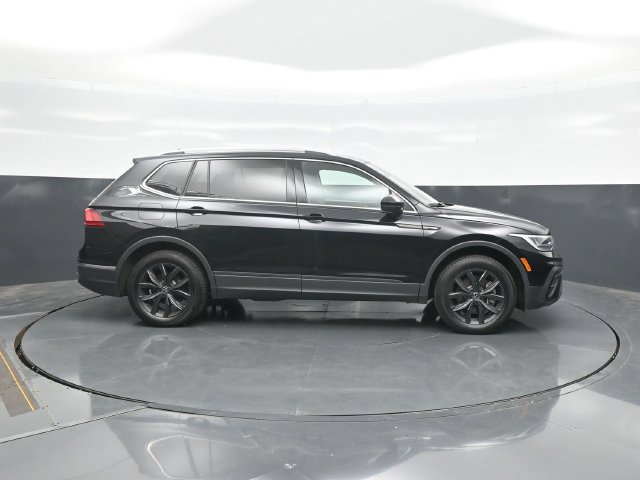 Used 2024 Volkswagen Tiguan SE AWD/4WD image 8