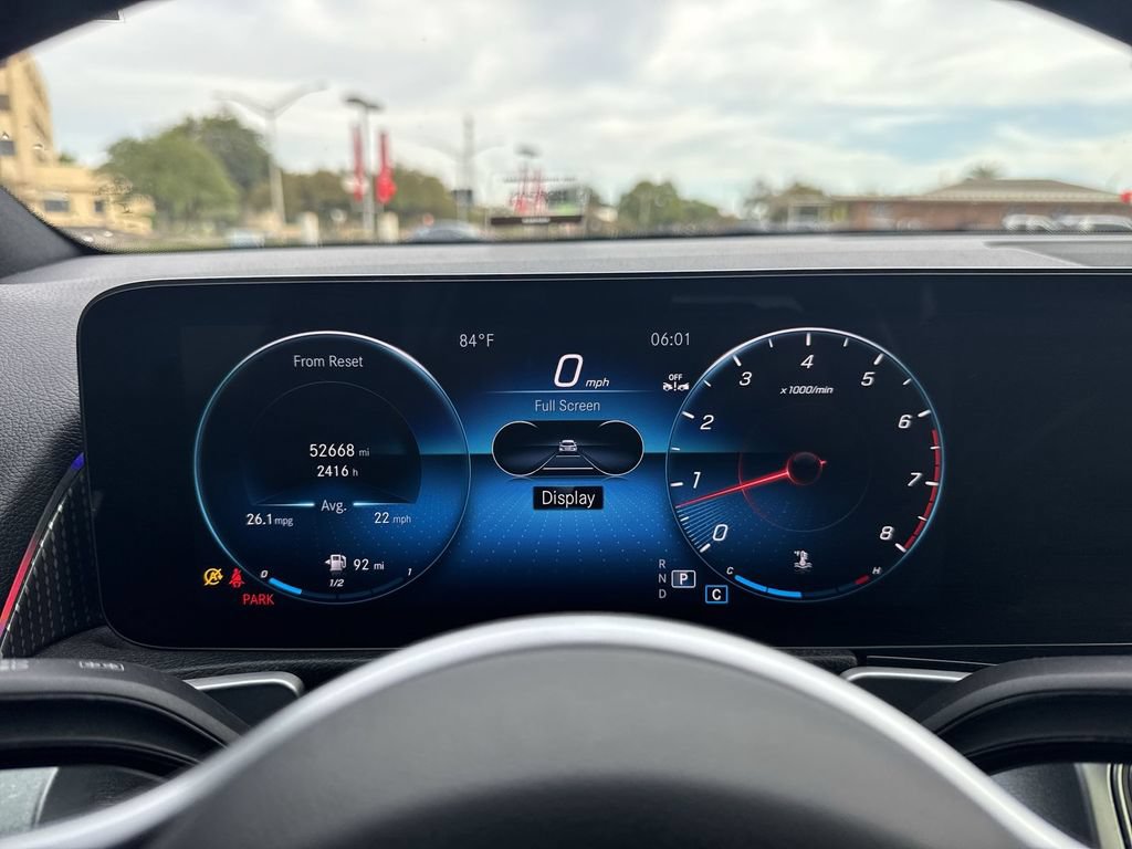 Used 2023 Mercedes-Benz GLB 250 w/ Premium Package image 21