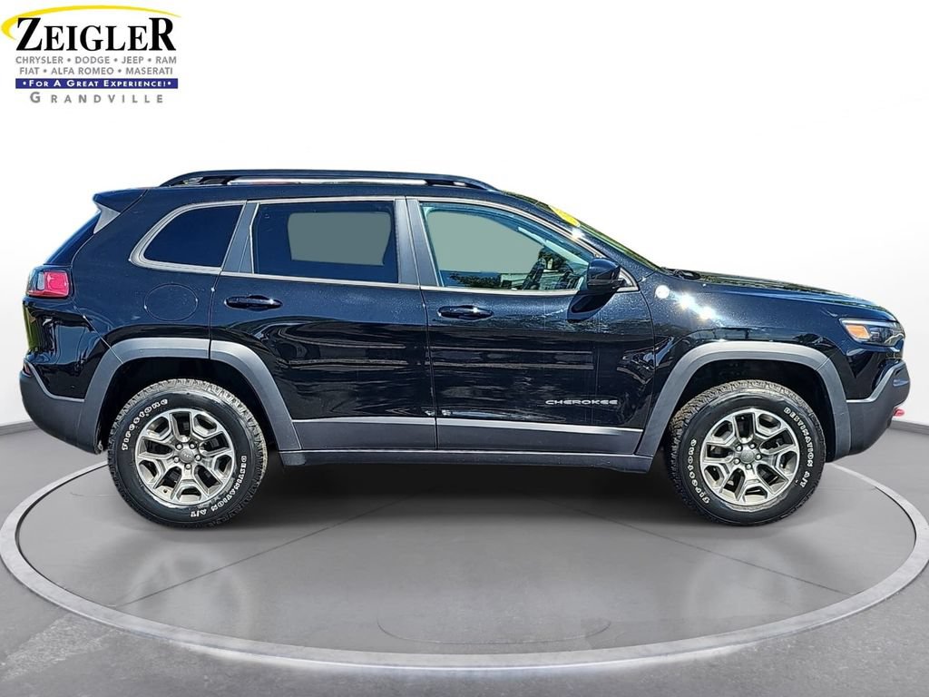 Used 2022 Jeep Cherokee Trailhawk AWD/4WD image 4