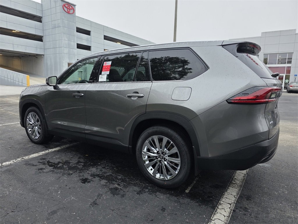 New 2026 Toyota Grand Highlander Platinum image 9