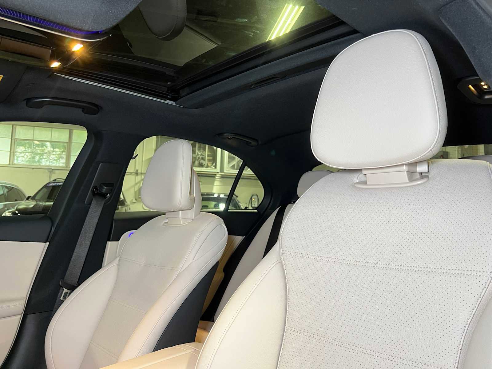 Used 2025 Mercedes-Benz C 300 4MATIC Sedan image 20