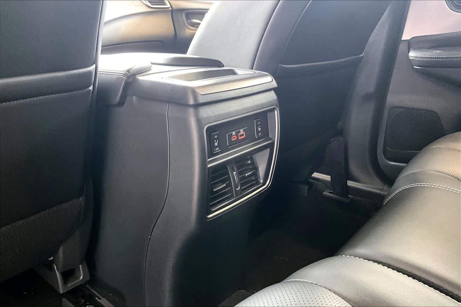 Used 2024 Nissan Murano SL AWD/4WD image 31