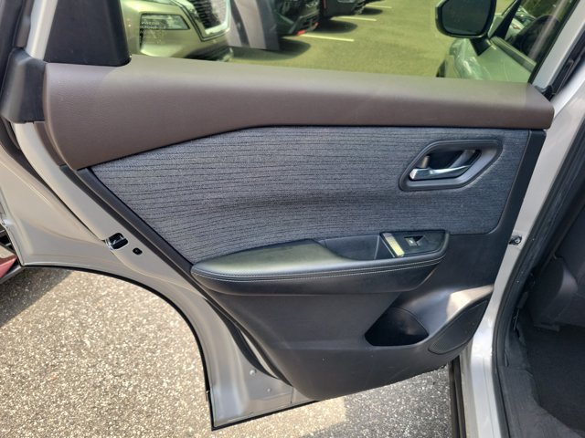 Used 2023 Nissan Rogue SV FWD image 14
