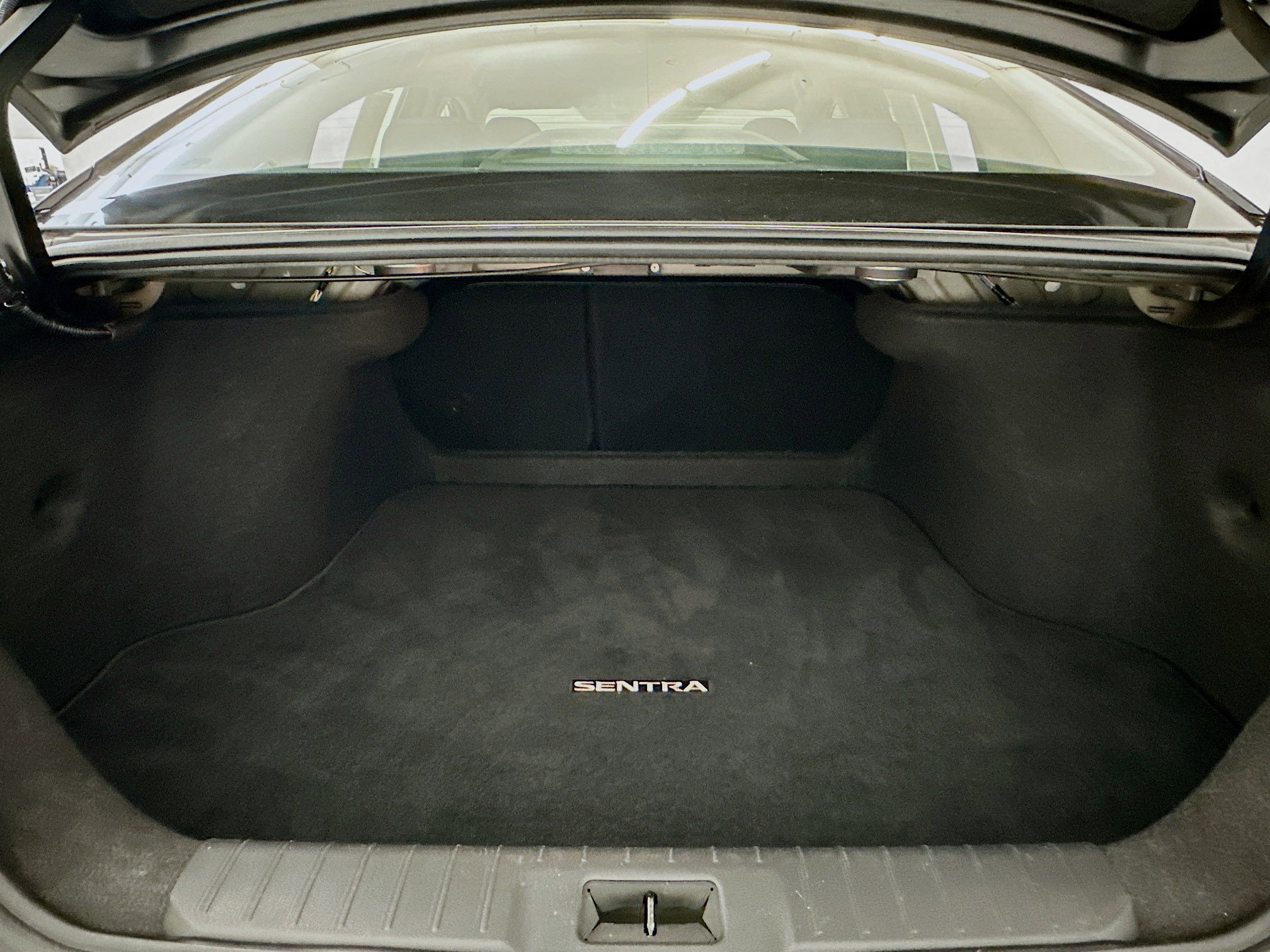 Used 2024 Nissan Sentra SV image 29