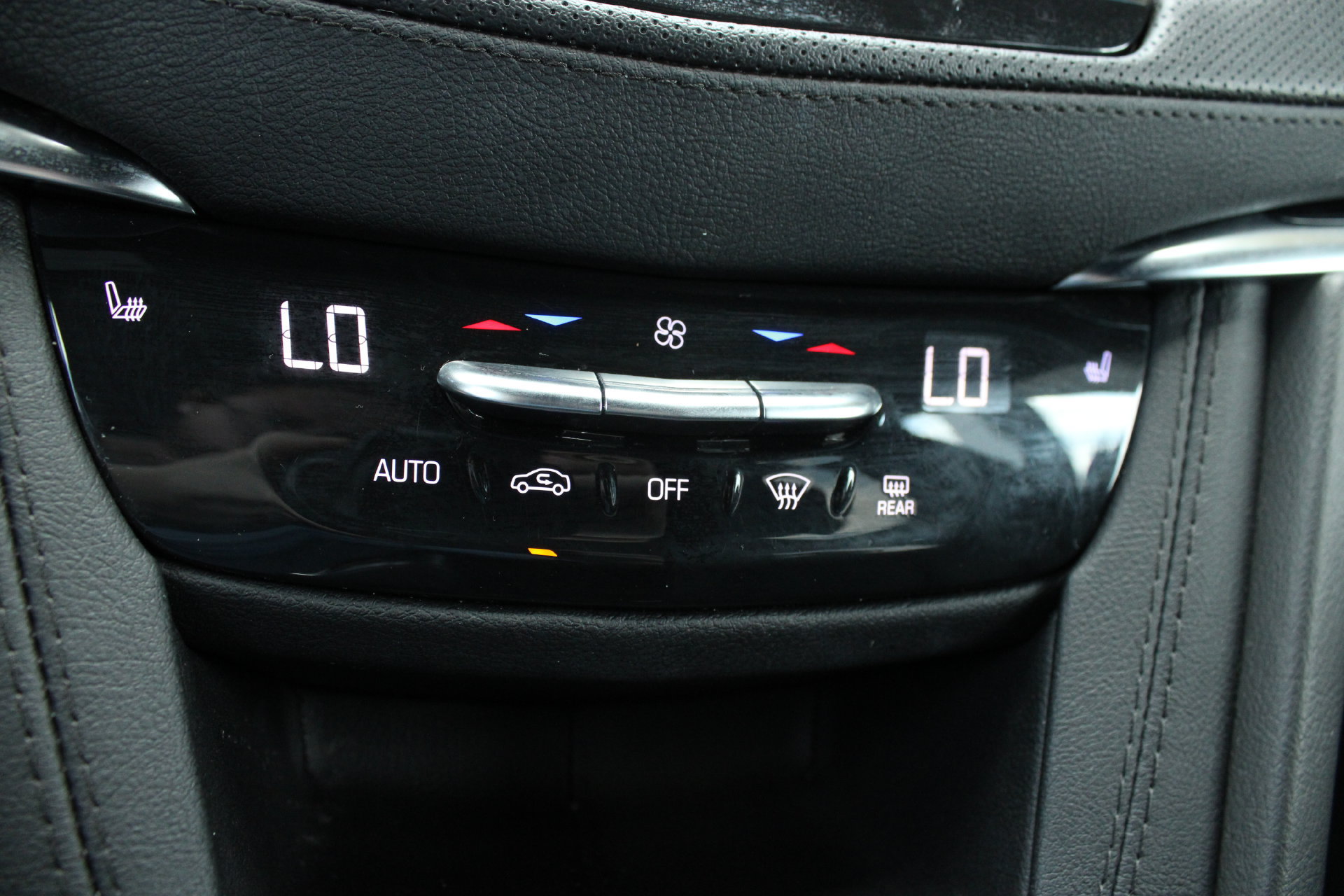 Used 2024 Cadillac XT6 Luxury AWD/4WD image 41