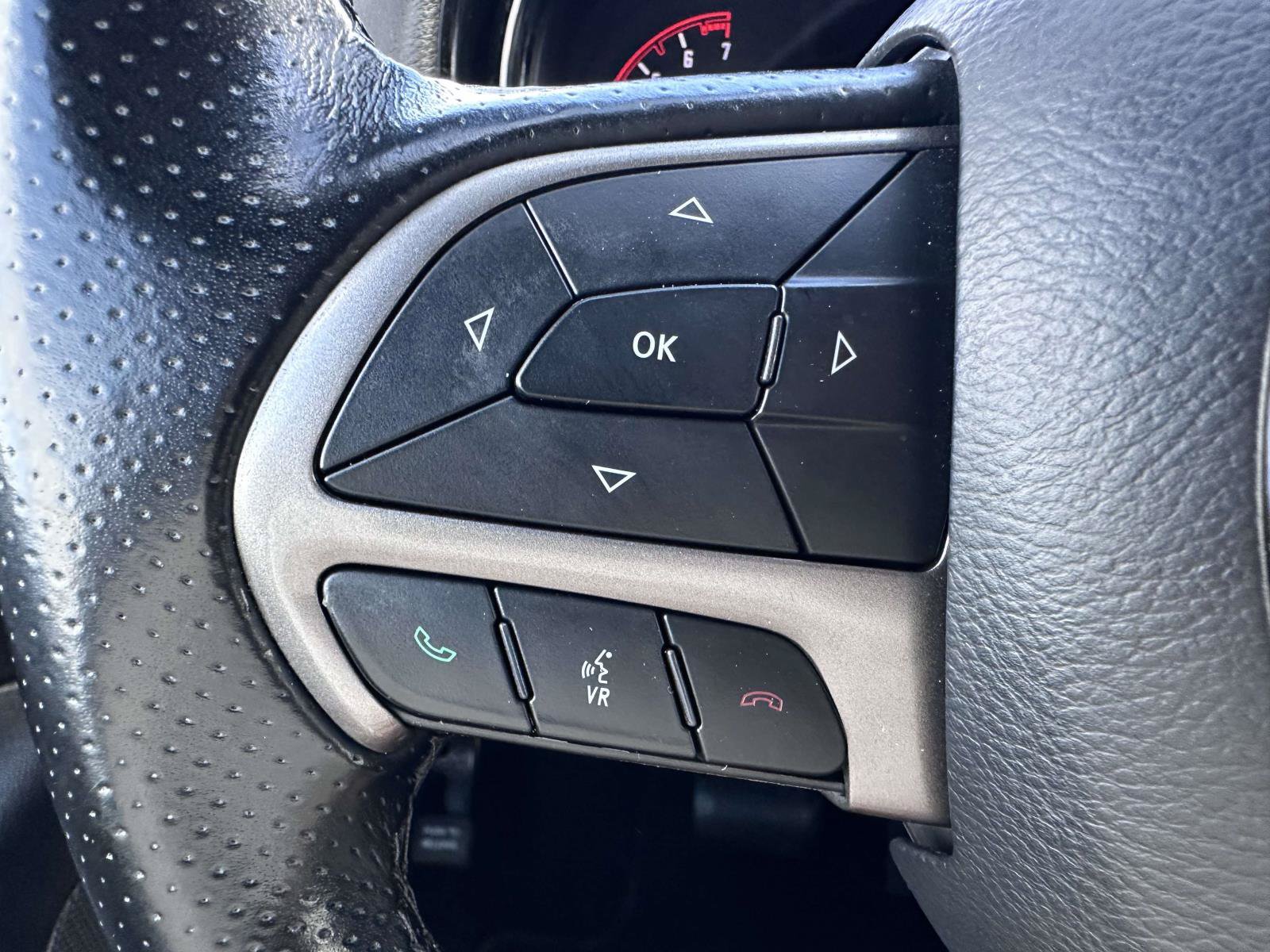 Used 2021 Dodge Durango SXT AWD/4WD image 17