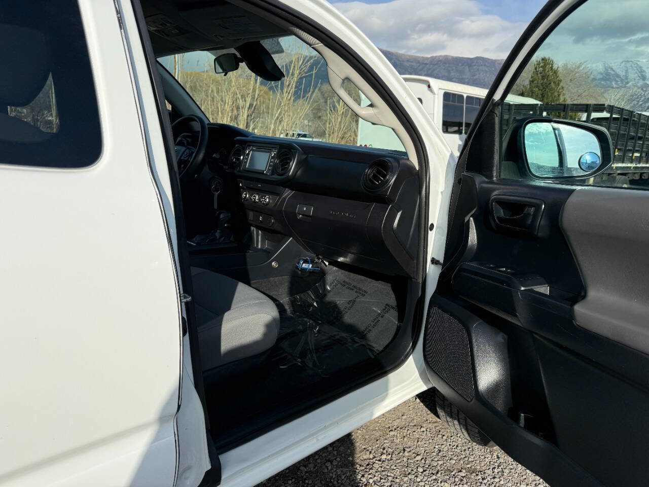 Used 2019 Toyota Tacoma SR image 20