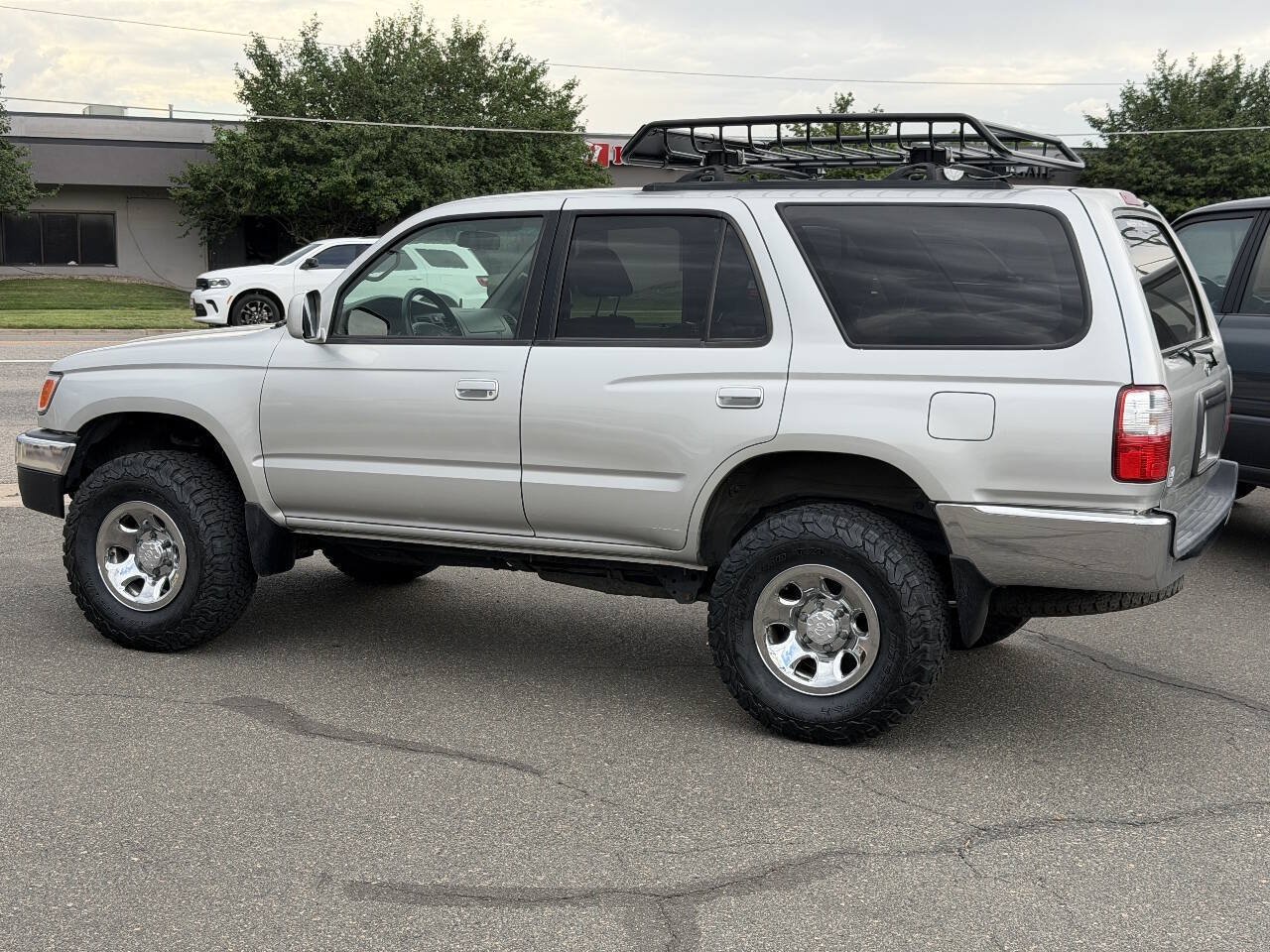 Used 2001 Toyota 4Runner SR5 AWD/4WD image 9
