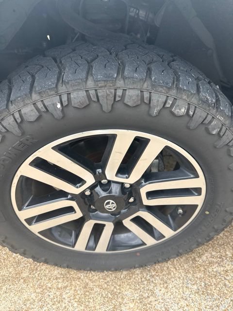 Used 2017 Toyota 4Runner Limited AWD/4WD image 14