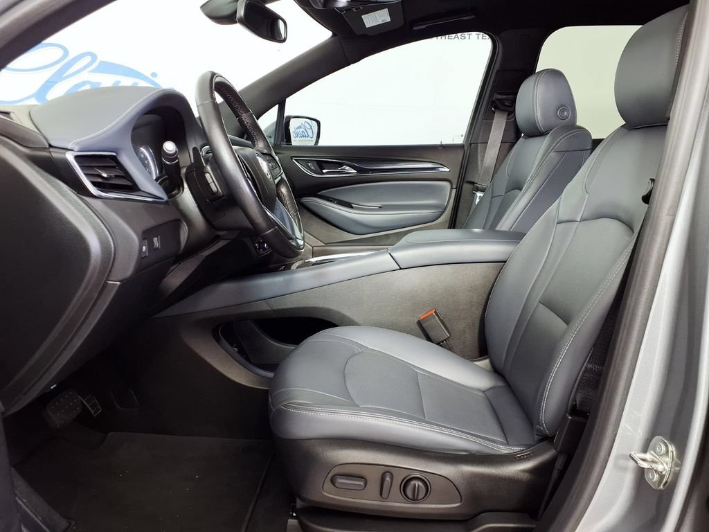 Used 2023 Buick Enclave Essence w/ Experience Buick Package FWD image 7