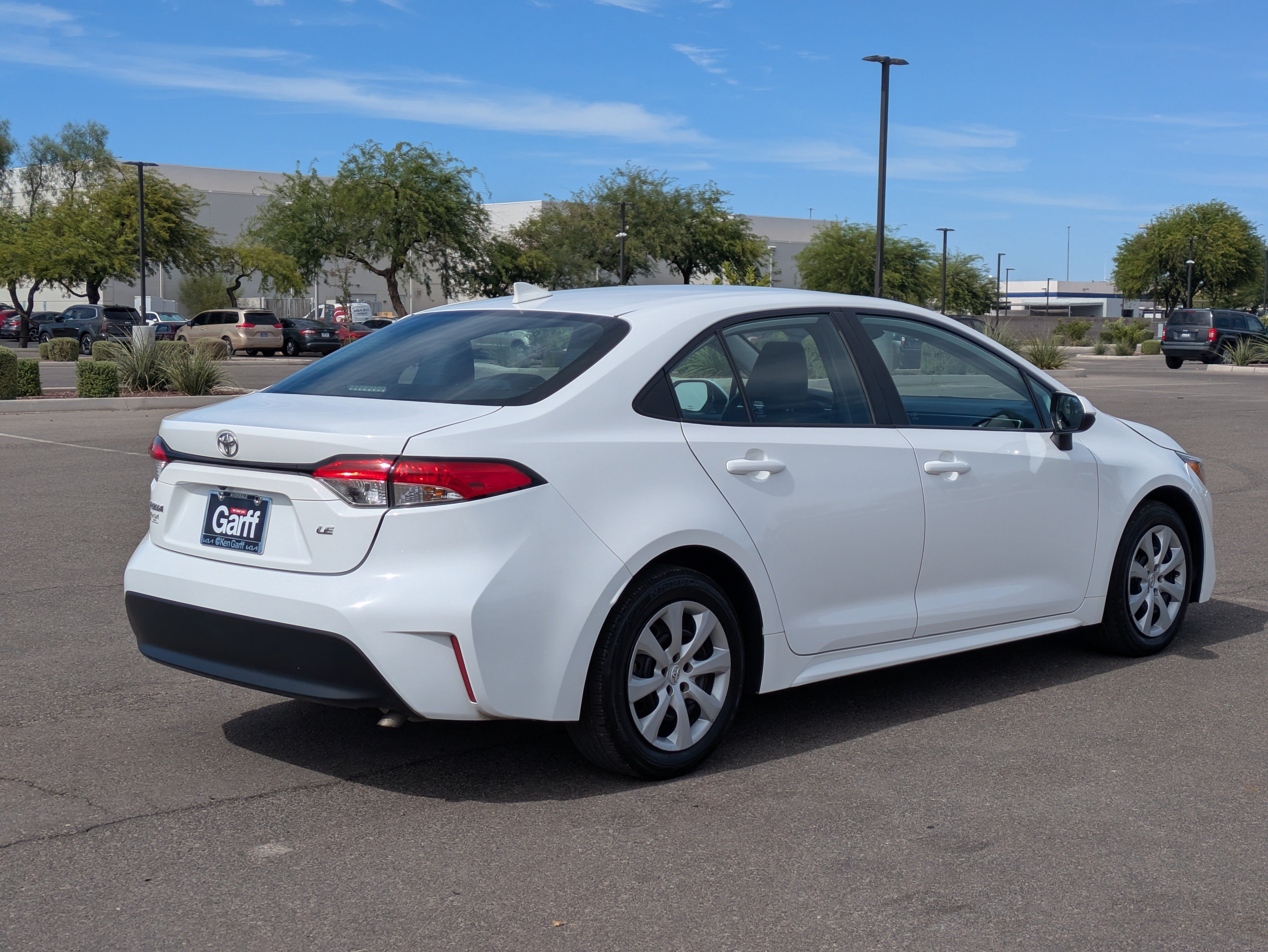 Used 2024 Toyota Corolla LE FWD image 5