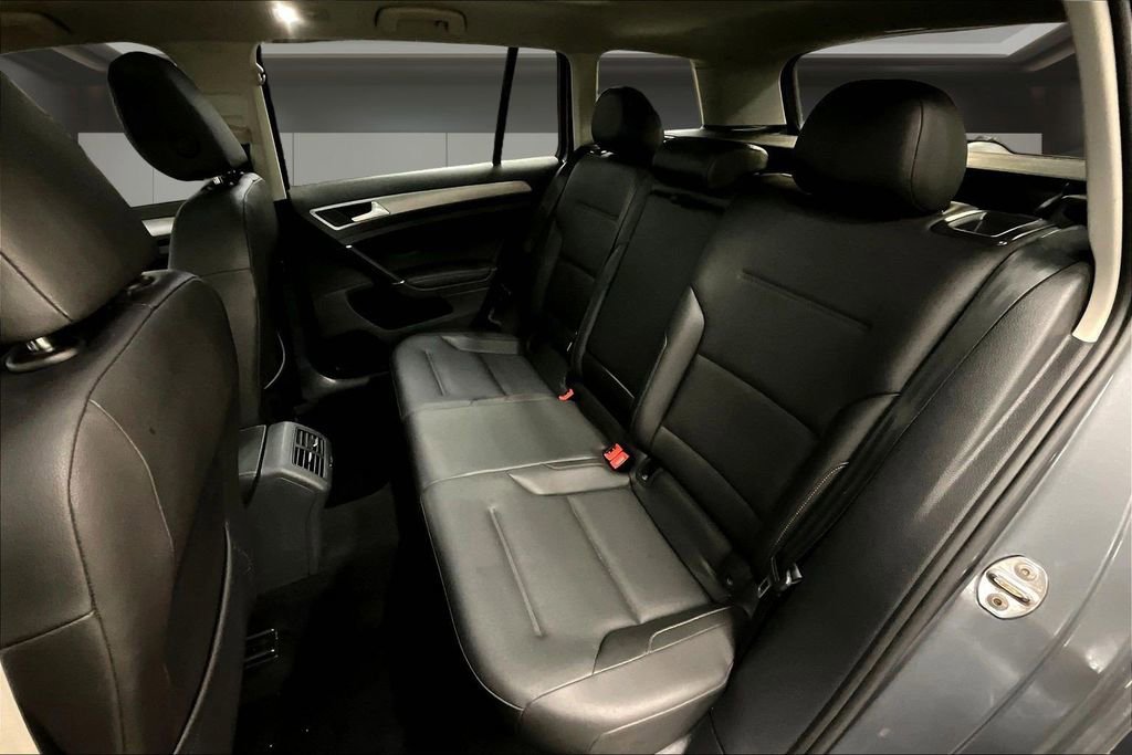 Used 2016 Volkswagen Golf SE FWD image 22