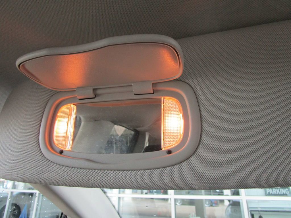 Used 2023 Chrysler Pacifica Limited FWD image 46