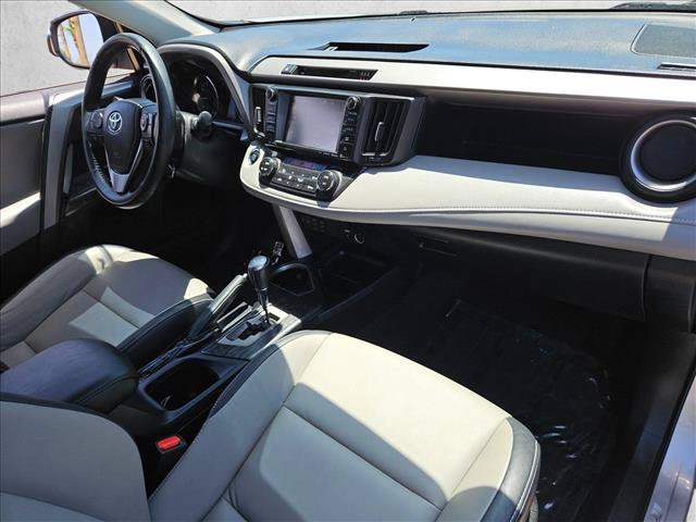 Used 2018 Toyota RAV4 Platinum FWD image 25