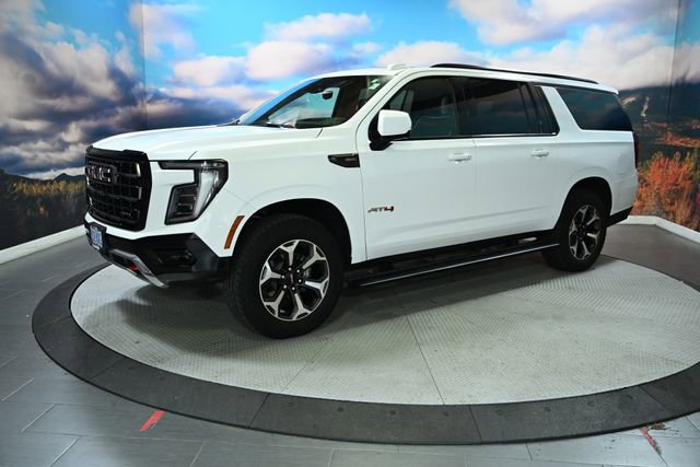 Used 2025 GMC Yukon XL AT4 Ultimate image 4