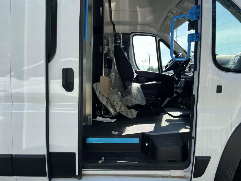 New 2024 RAM ProMaster 3500 w/ Delivery Van Package FWD image 11