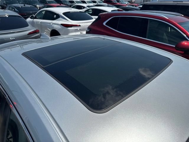 Used 2016 Buick LaCrosse Leather w/ Experience Buick Package FWD image 7
